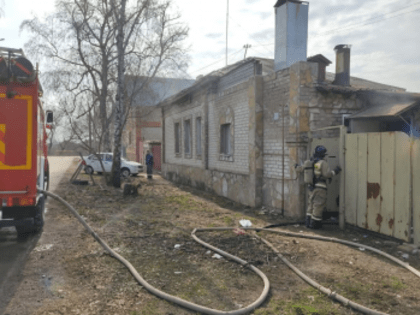 В Стерлитамаке при пожаре в частном доме погибла женщина