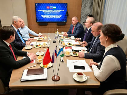 Андрей Назаров встретился в Казани с генеральным консулом Турции Исметом Эриканом