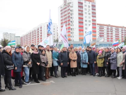 Сотрудники Администрации Ленинского района г. Уфы приняли участие в митинг-концерте  "Добро пожаловать домой!"