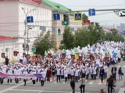 Сегодня состоялось в Уфе награждение более 300 медицинских работников федеральными и региональными наградами