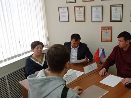 Тимур Гадеев и Ирина Сухарева провели приём жителей Октябрьского района Уфы