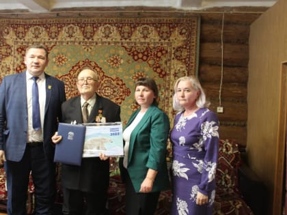 В Калтасинском районе партиец отметил 86-летие