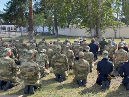 Радий Хабиров совершил обряд жертвоприношения ради довольства Аллаха и благополучия воинов башкирских батальонов.