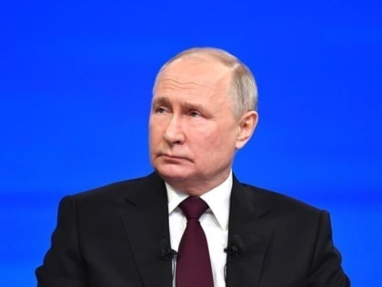 Владимир Путин сдал документы в ЦИК для регистрации кандидатом в президенты