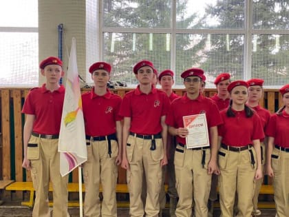 Равнялись на Знамя Победы