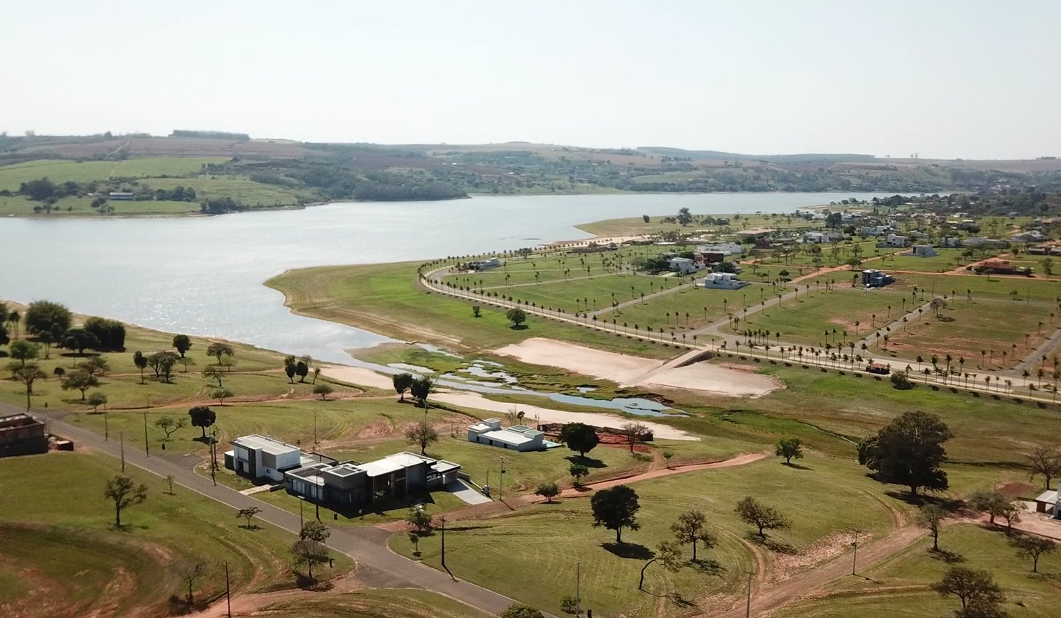 Lote no Riviera de Santa Cristina III - Rua Asfaltada