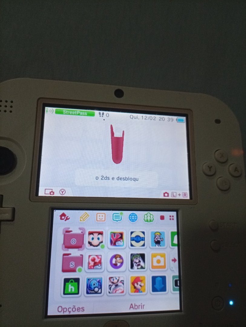 2ds usado + dois jogos pokémon Y e pokémon omega Ruby