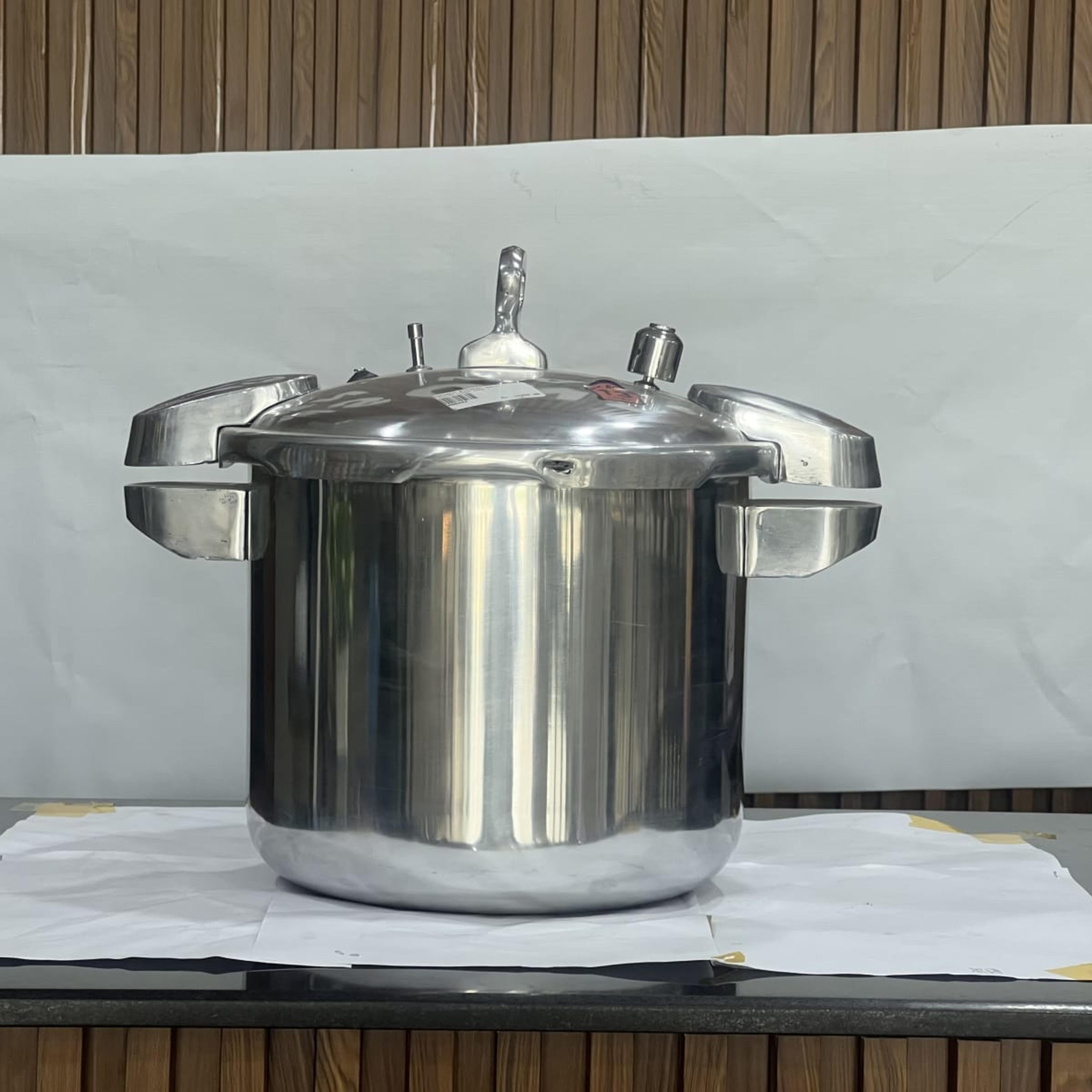 Pressure Cooker 13 L
