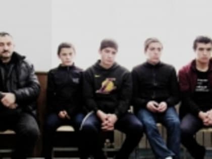 В Мехельтинской основной школе прошёл показ фильма Набигулы Ахмедибирова «Профессия – Родину защищать»