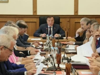 Заур Аскендеров проводит заседание Президиума