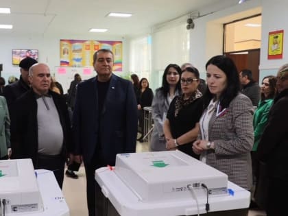 Мавсум Рагимов и председатель ТИК Адил Тагиров проинспектировали ход голосования КОИБ