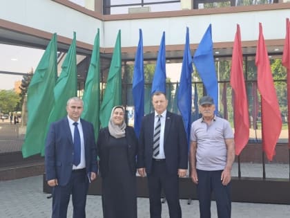 Родители трех участников СВО из Казбековского района приняли участие в церемонии оглашения Послания Главы РД