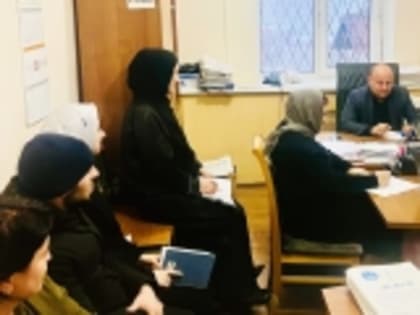 Замглавы администрации Новолакского района Рустам Сулейманов провел совещание по экономическим и земельным вопросам