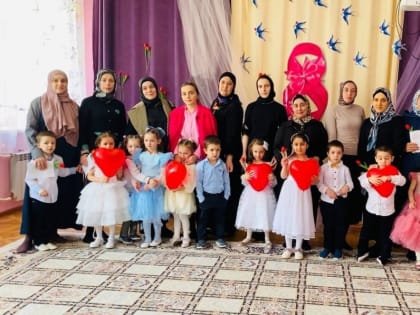 Цикл мероприятий к Международному женскому дню в Чародинском районе открыли дошкольные образовательные учреждения