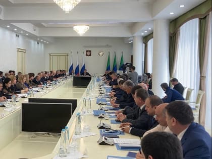 Заур Аскендеров: «Очень важно, чтобы предложения наших избирателей обретали форму закона и активно претворялись в жизнь»