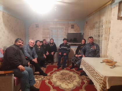 РАБОТНИКИ УЧРЕЖДЕНИЙ КУЛЬТУРЫ В СУЛЕЙМАН-СТАЛЬСКОМ РАЙОНЕ ПОПРИВЕТСТВОВАЛИ УЧАСТНИКОВ СВО И ИХ РОДИТЕЛЕЙ