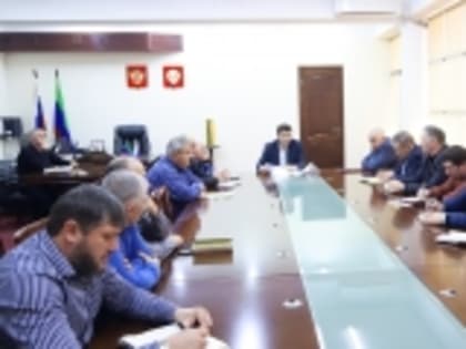 Алихан Давудгаджиев провёл совещание по вопросам оказания помощи семьям бойцов СВО