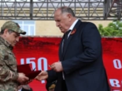 Снайпер батальона «Каспий» Магомед Нажмудинов, представляющий Гумбетовский район, награжден медалью «За проявленное мужество»