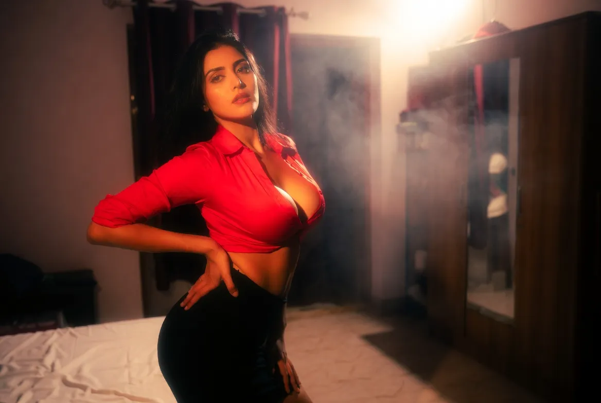 Hot Chandigarh Bhabhi Priya Sharma's Steamy Affair: Cheating Housewife Teases Devar with Naughty Selfies and Wild Sex