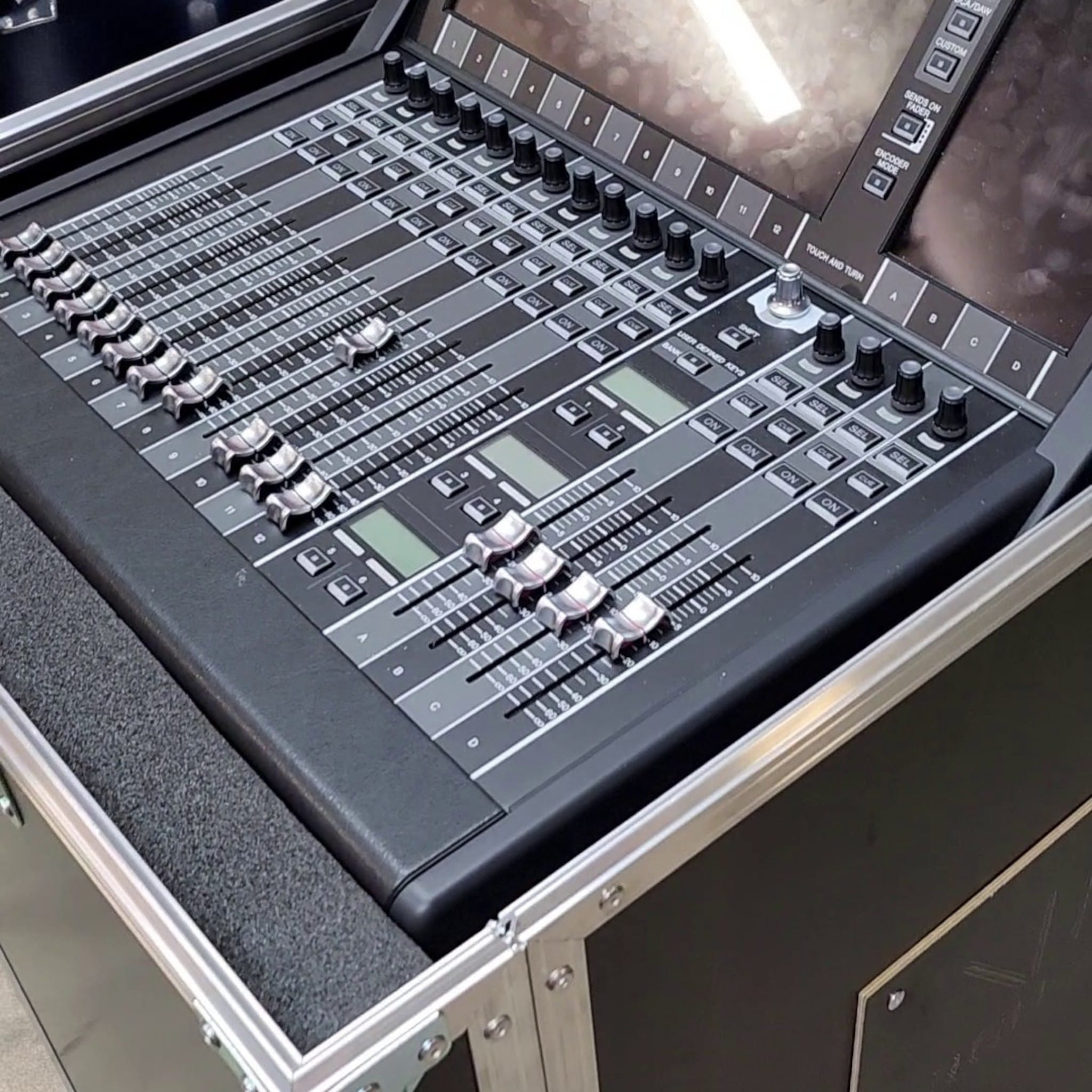 Réalisation Rack console son Yamaha