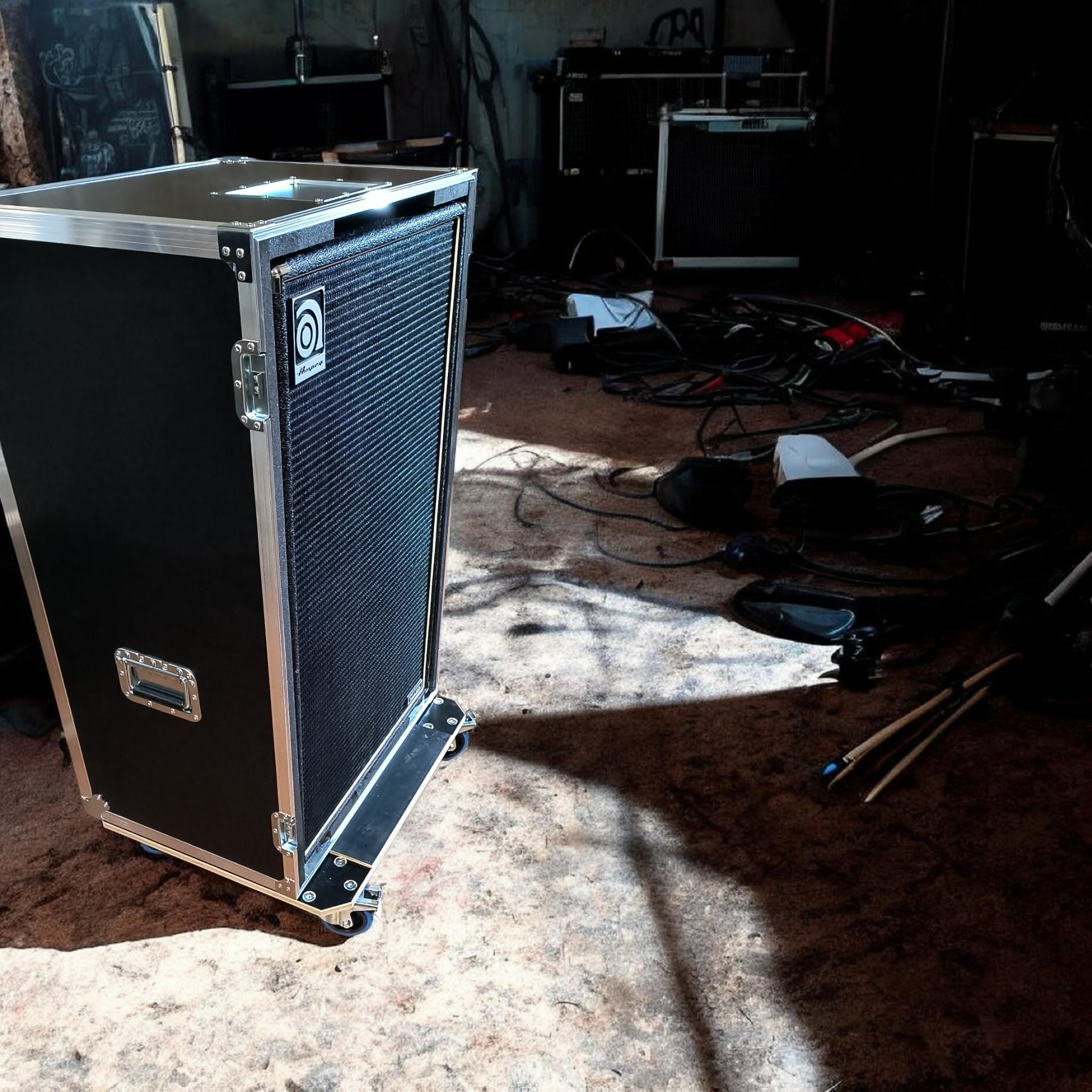 Réalisation Flight ampli AMPEG Basse on stage