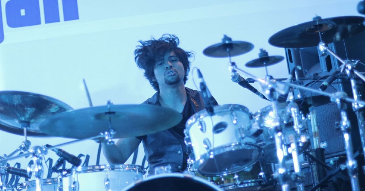 Gusti Hendy, Dari Drummer Cilik hingga Menjadi Personel GIGI