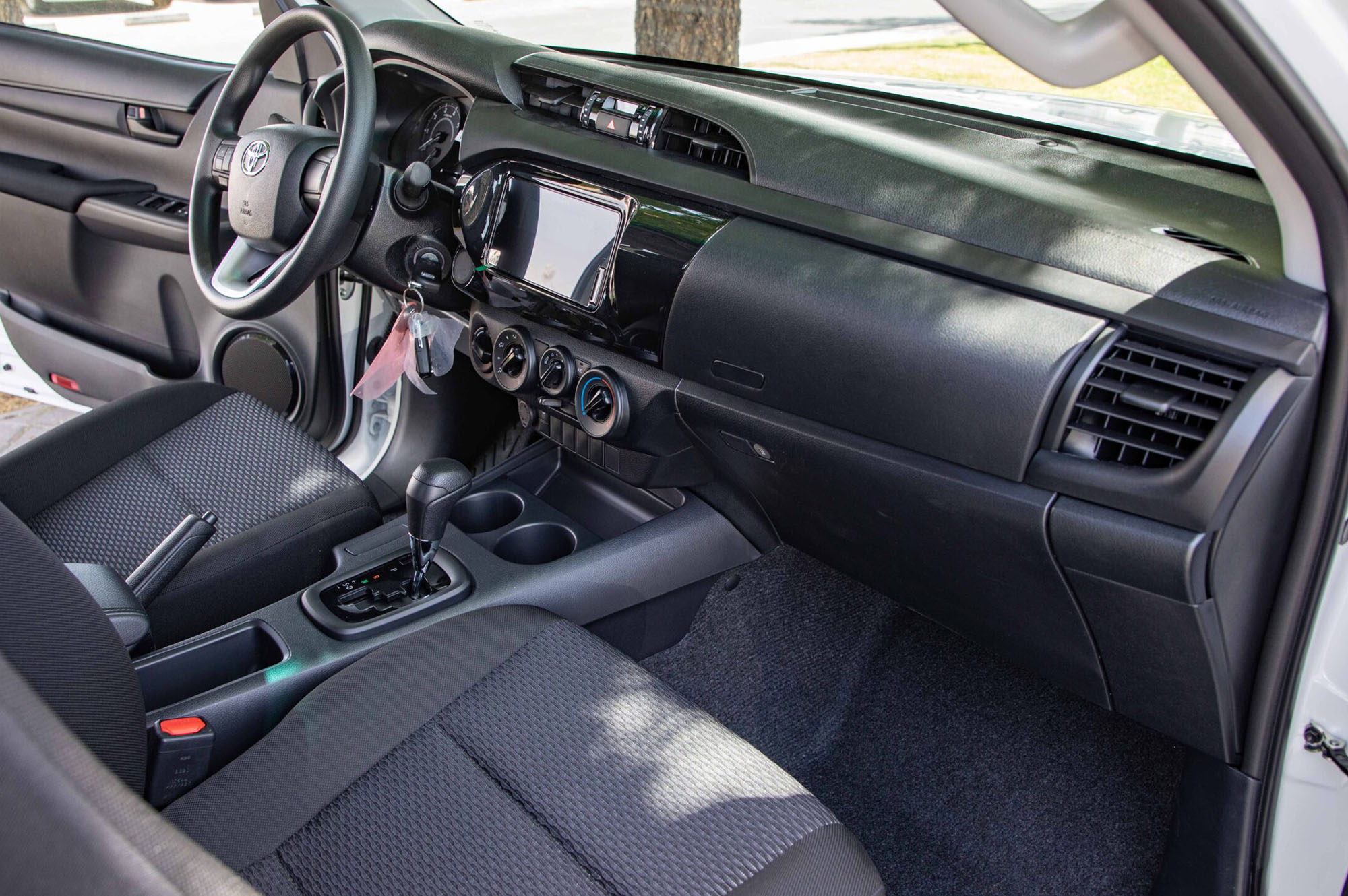 Thumbnail image of Toyota Hilux DSL 2.4L 2025