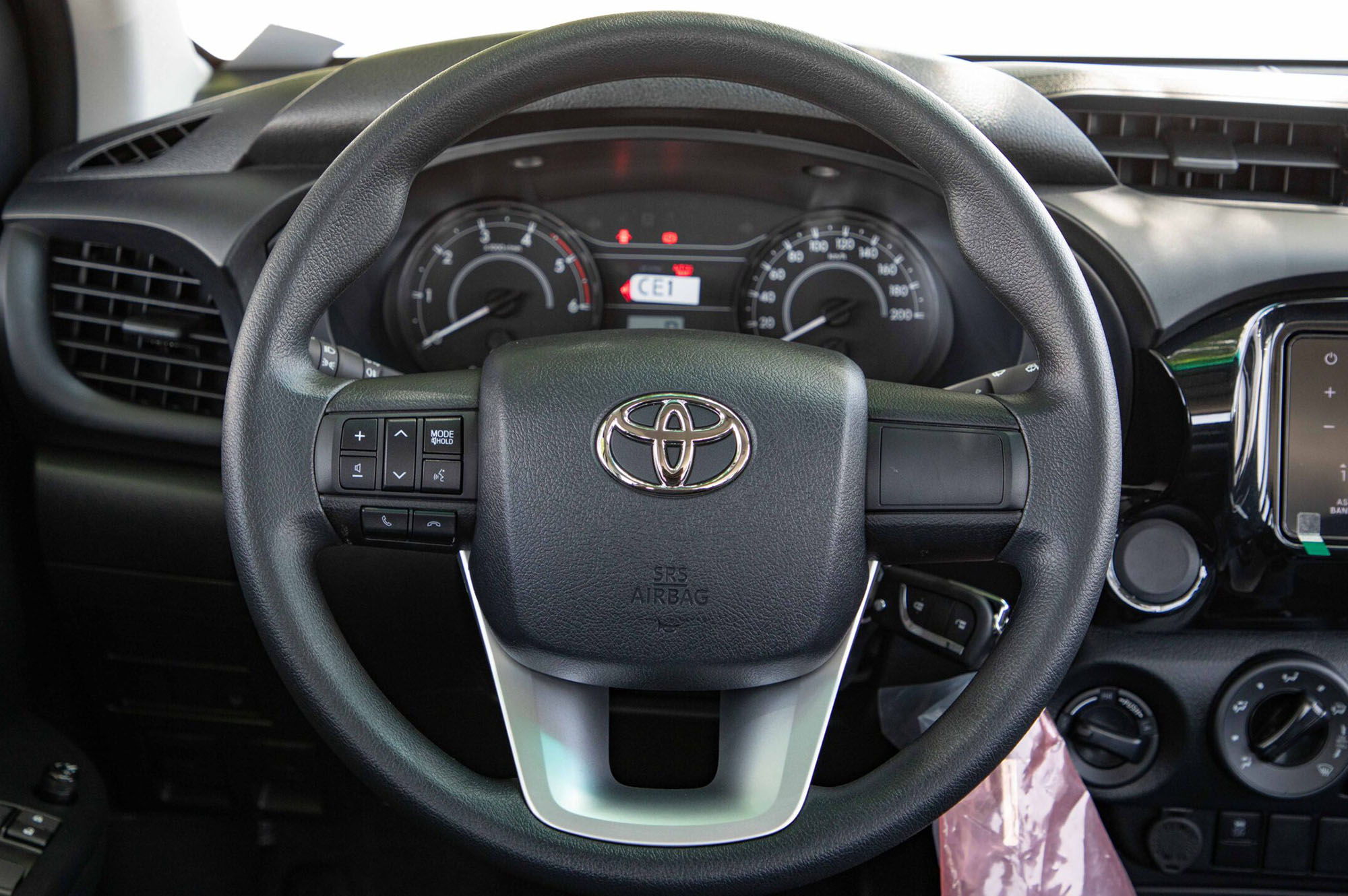 Thumbnail image of Toyota Hilux DSL 2.4L 2025