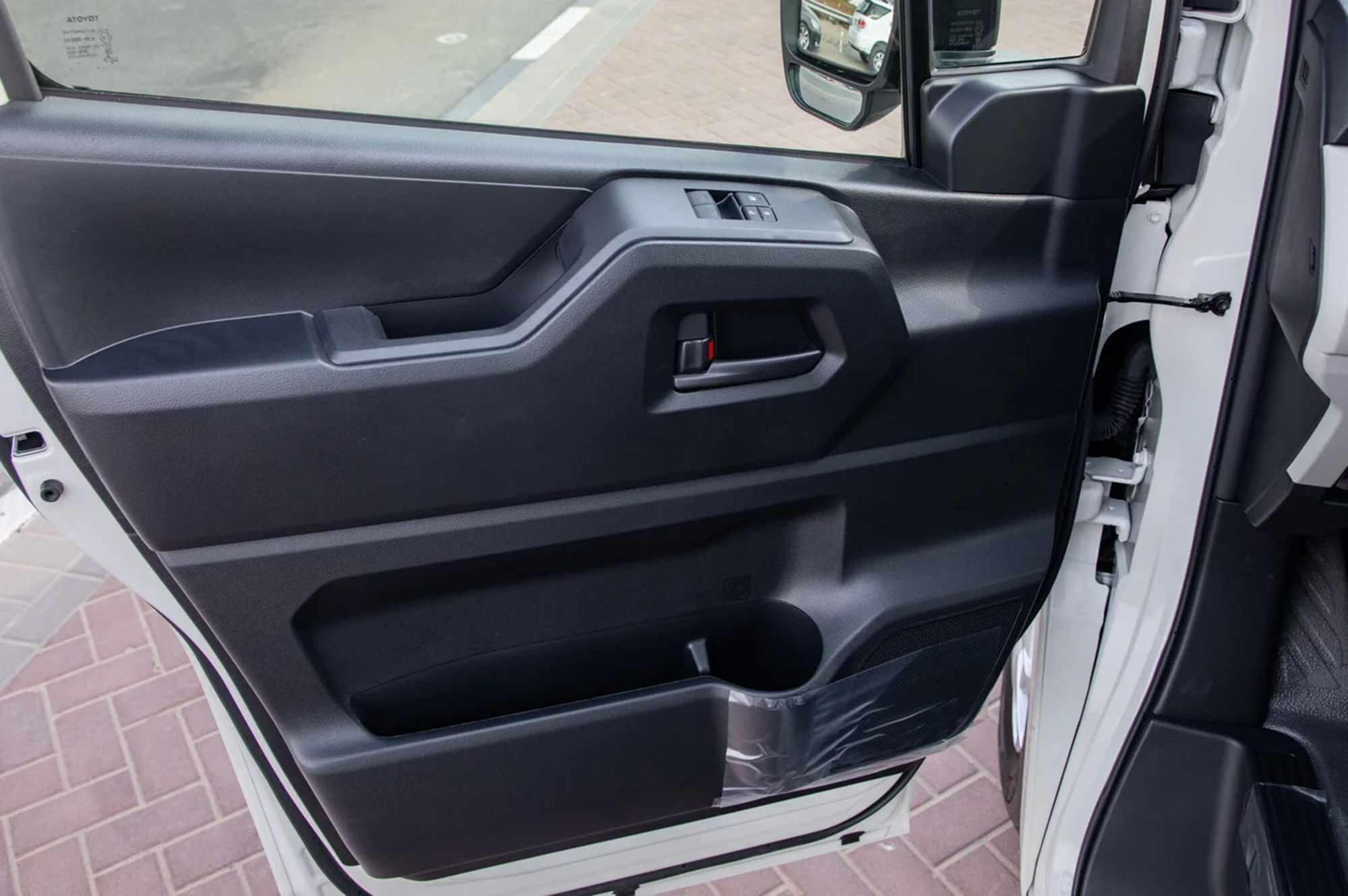 Thumbnail image of Toyota Hiace GL 3.5L 2025