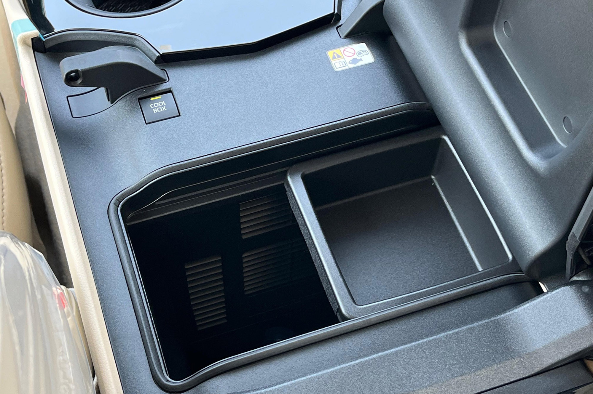 Thumbnail image of Toyota LC300 GXR 4L 2025