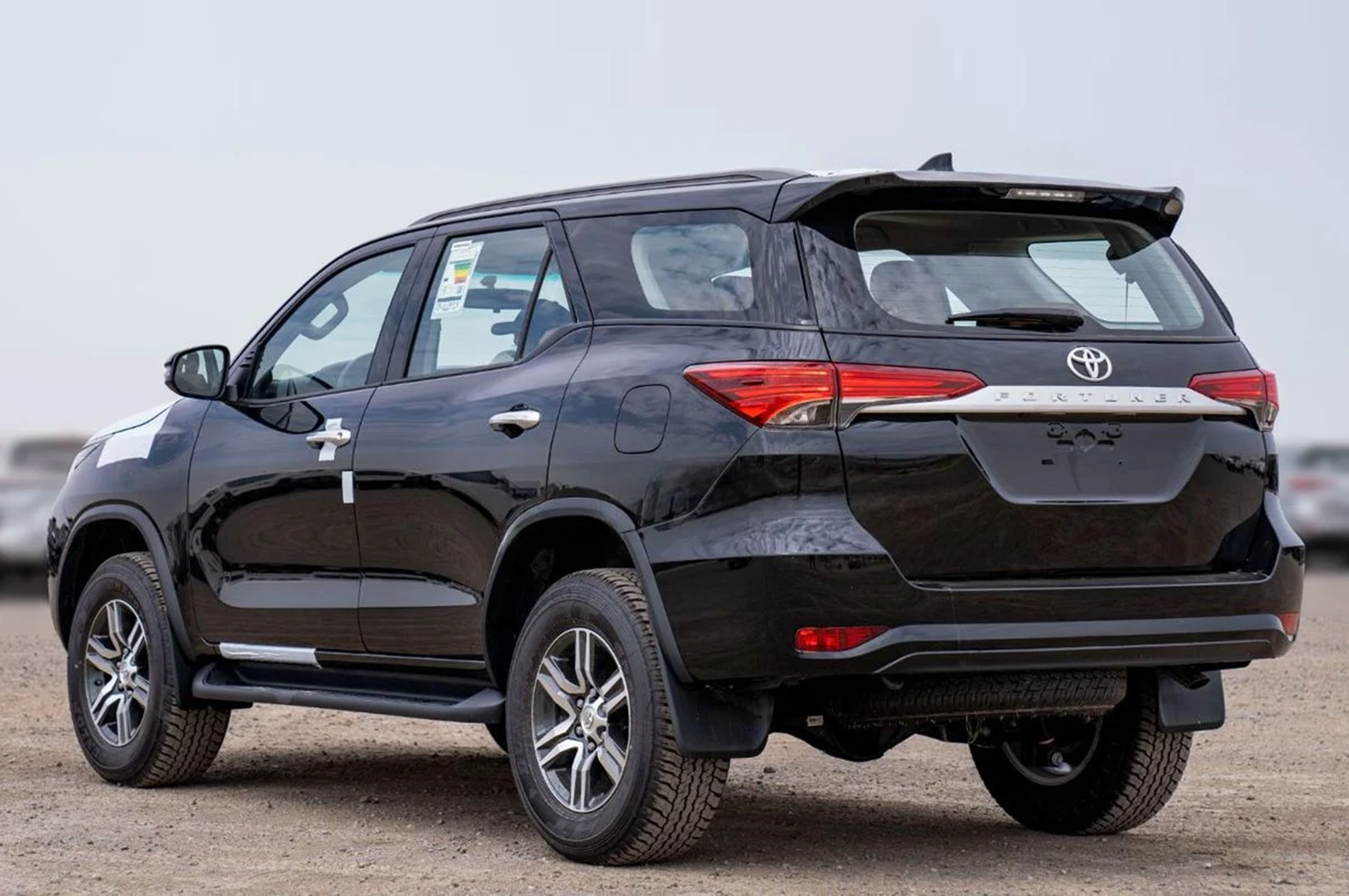 Thumbnail image of Toyota Fortuner 4x4 2.7L 2025