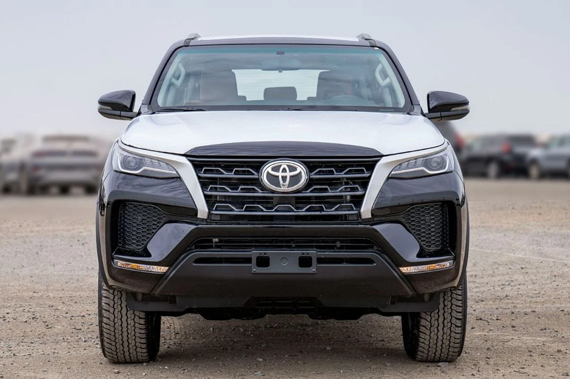 Thumbnail image of Toyota Fortuner 4x4 2.7L 2025