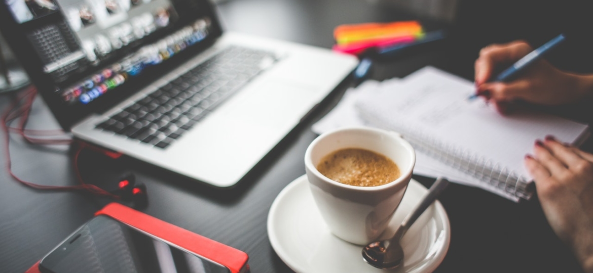 Improve Your Business Writing with these 4 Tools