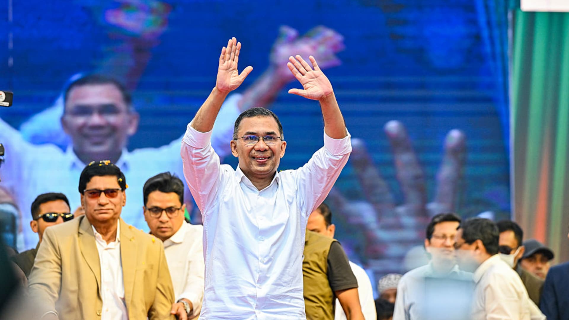 বাংলাদেশের ১৩তম জাতীয় সংসদ নির্বাচনে ২০৯ আসনে সংখ্যাগরিষ্ঠতা অর্জন করে জয়ী হল জাতীয়তাবাদী দল (বিএনপি) 