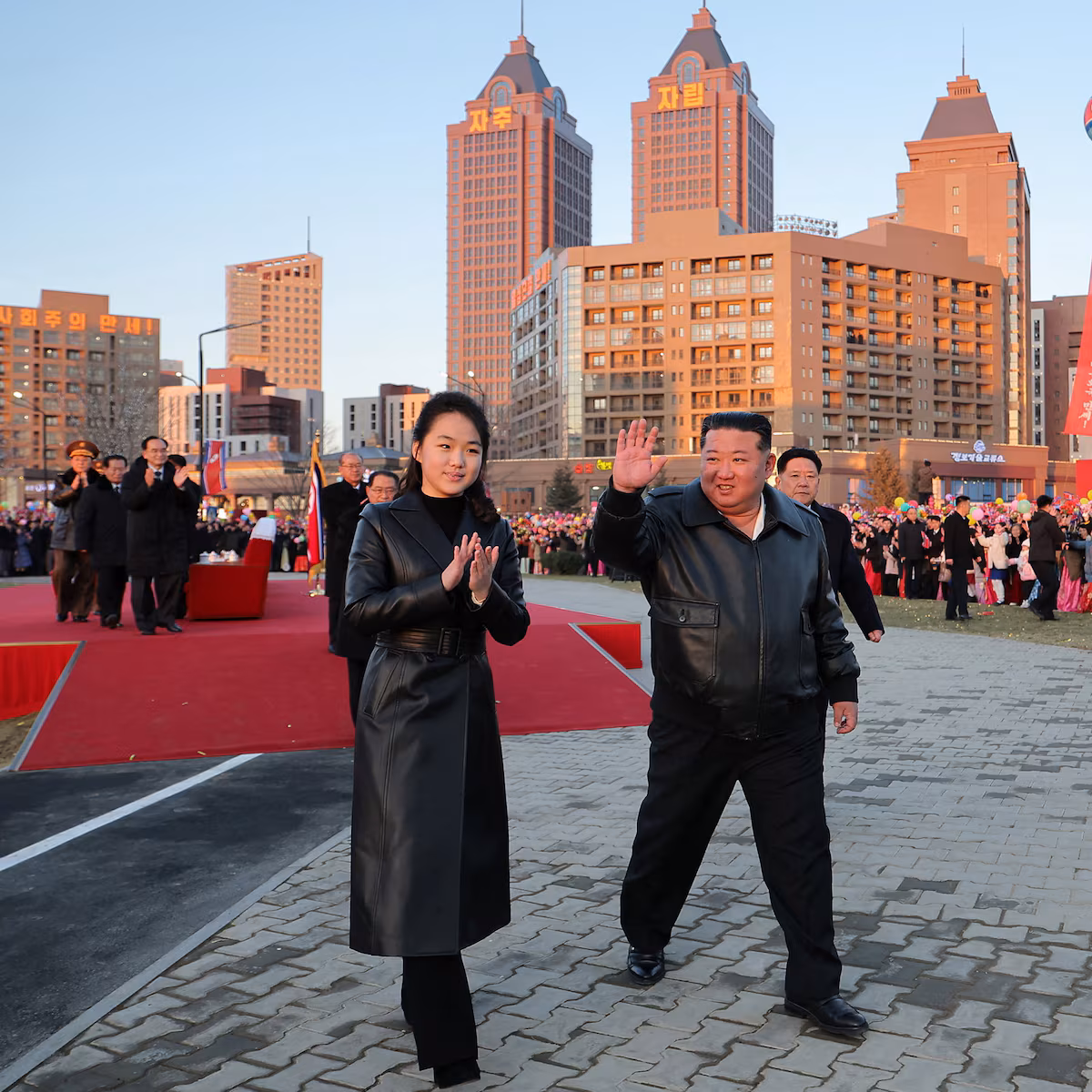 উত্তর কোরিয়ার কিম জং উনের নেতৃত্বে নবম পার্টি কংগ্রেসের প্রস্তুতি, উদ্বোধন করা হল ১০,০০০ নতুন আবাসন 