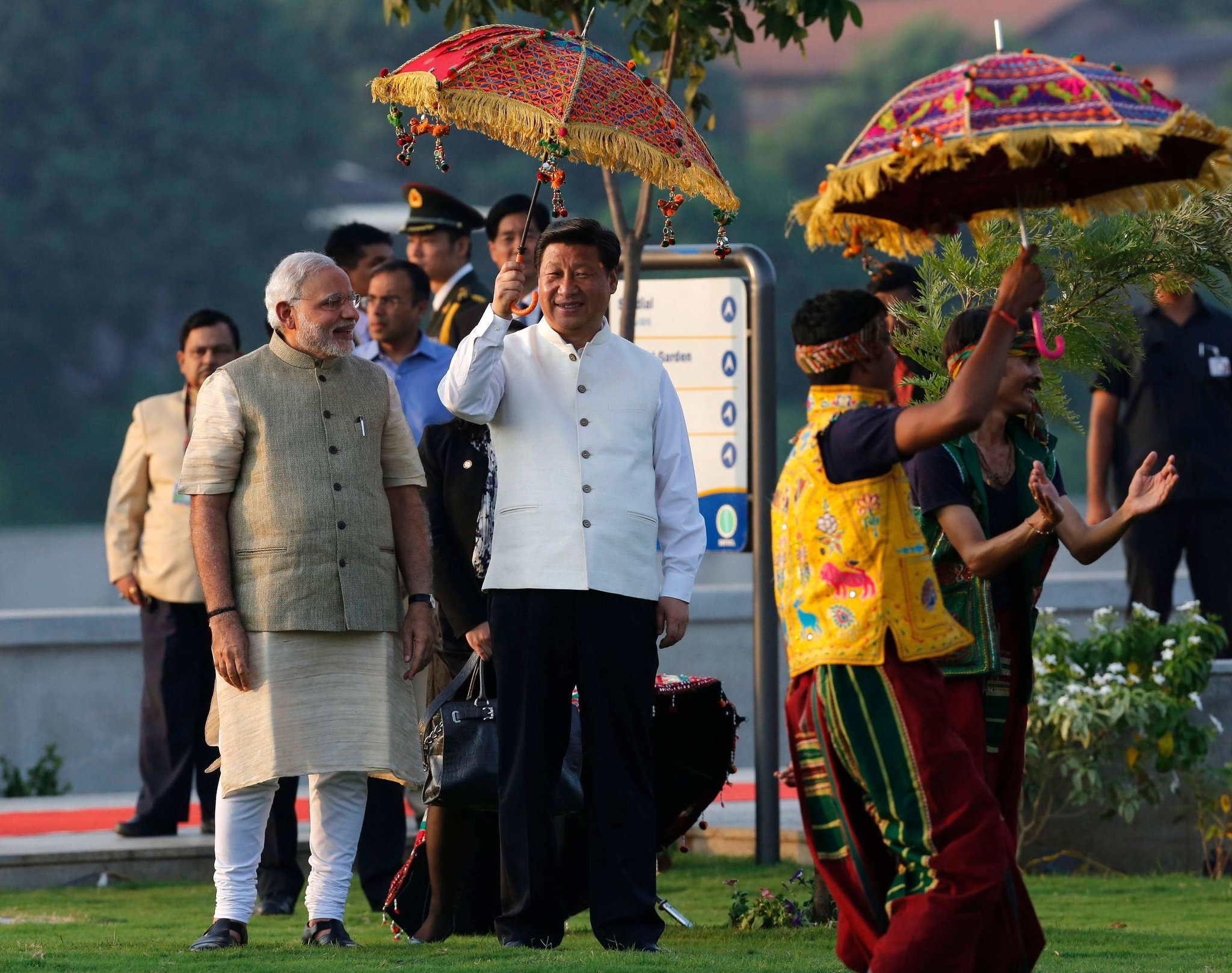 ৭ বছর পর ৪০০ সদস্যের প্রতিনিধিদল নিয়ে ভারতে ঐতিহাসিক সফরে আসছেন চীনের প্রেসিডেন্ট শি চিনপিং