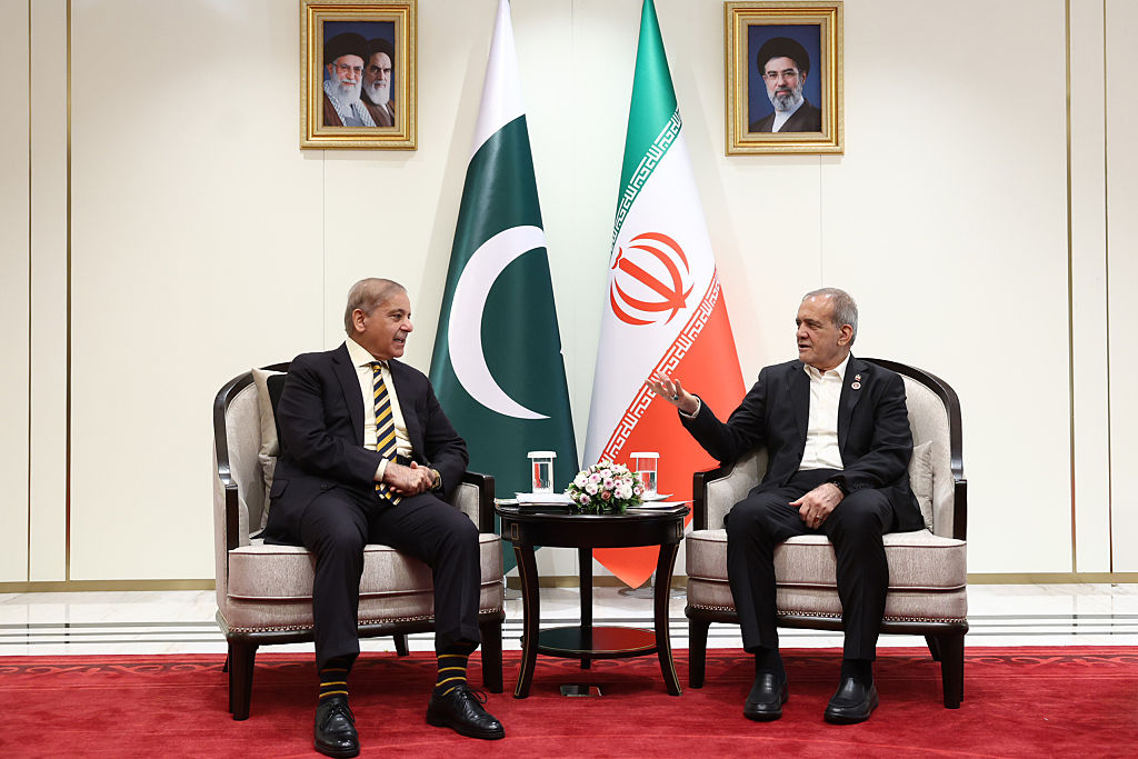 Pakistan Warns the Islamic Republic of Iran to Rein in Yemen’s Houthis After Attacks on Saudi Arabia