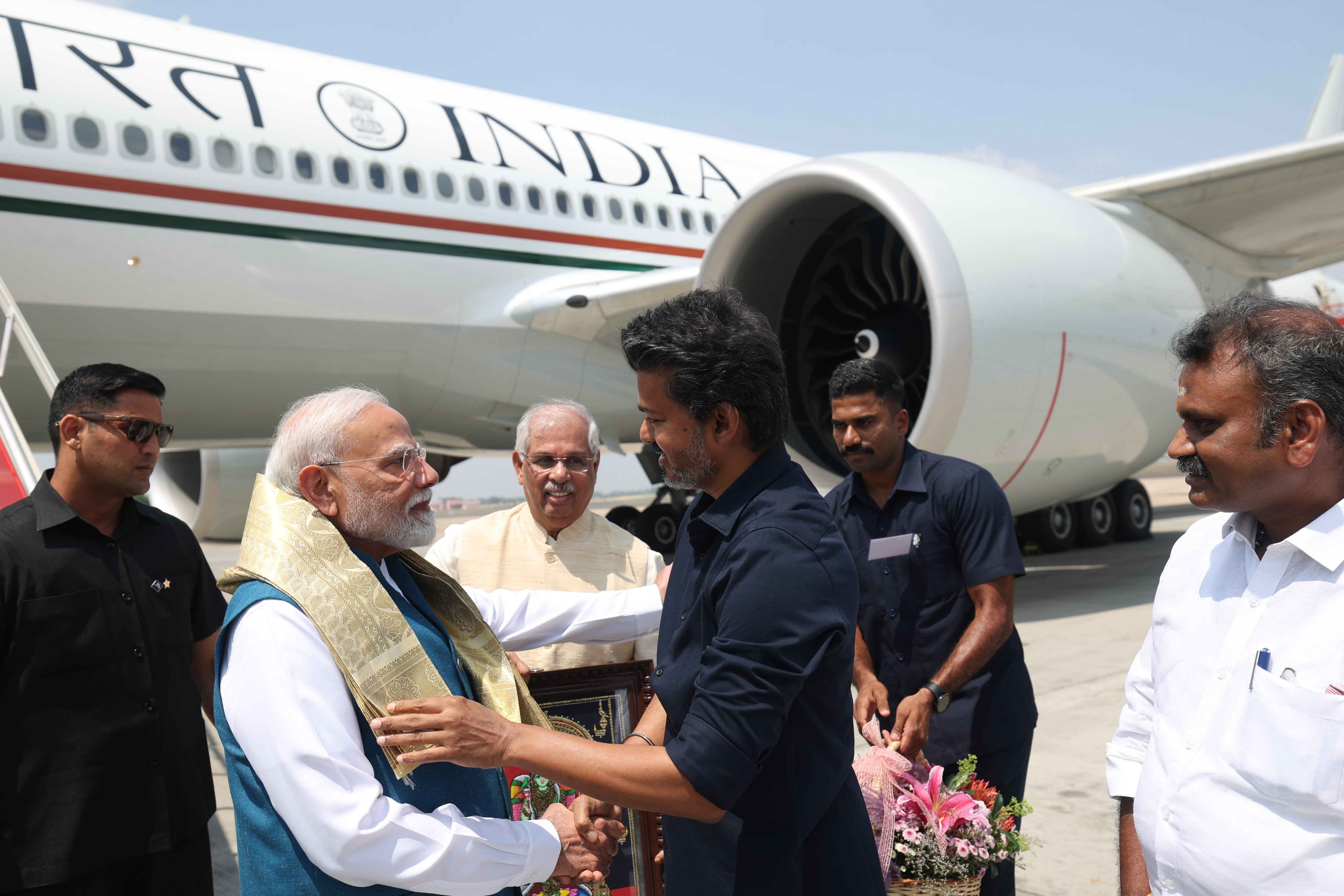 সরকার বিরোধী বিক্ষোভে ভারত যখন উত্তাল তখন মুখ্যমন্ত্রী থালাপতি বিজয় কে সঙ্গে নিয়ে চেন্নাইয়ে ১৩হাজার কোটি রুপির প্রকল্প উদ্বোধন করেছে প্রধানমন্ত্রী নরেন্দ্র মোদি