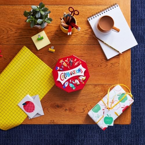 Vue 5 de Celebrations Coffret Cadeau Chocolat