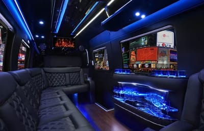 Make Every Moment Special: When to Use Grand Limousine for Airport Transfers