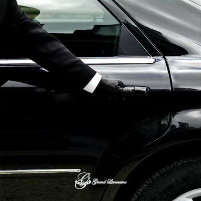 Luxury Unleashed: Explore the Tech Innovations in Limousine Travel