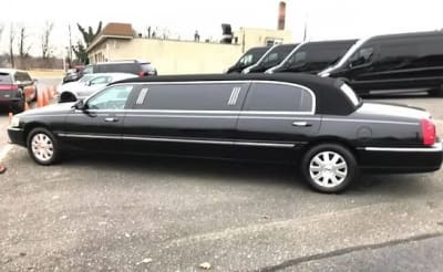 Ride in Style: Top 5 Benefits of Renting Grand Limousine