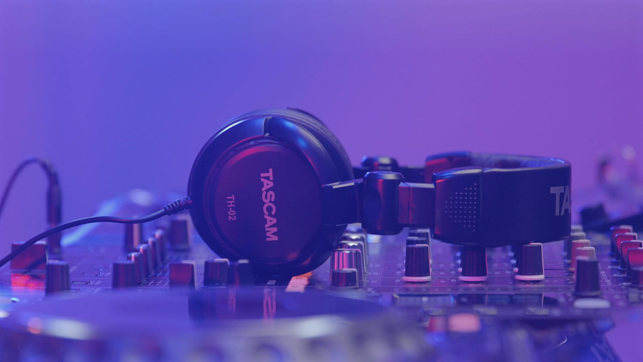Tổng hợp những tai nghe kiểm âm giá rẻ phù hợp Mixing