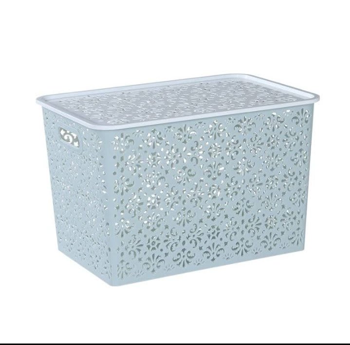 Storage basket with cover