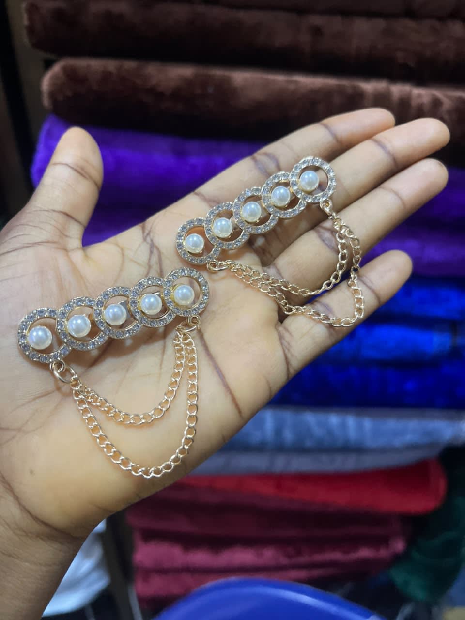 Hijab/scarf accessories