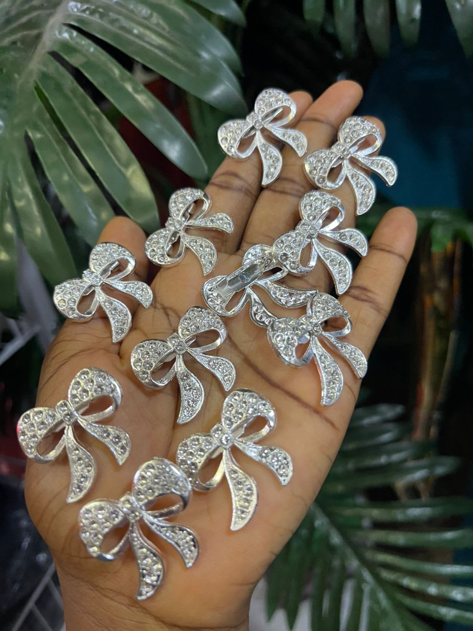 Hijab/scarf accessories (small designs)