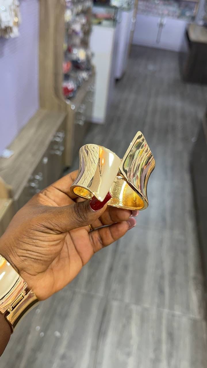 Chunky bangles