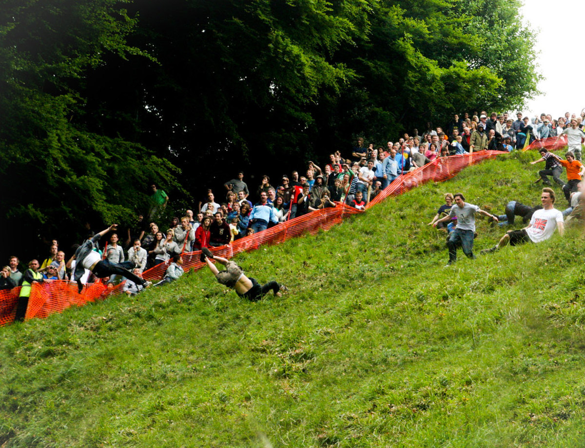 Cooper's Hill Cheese-Rolling, Angleterre