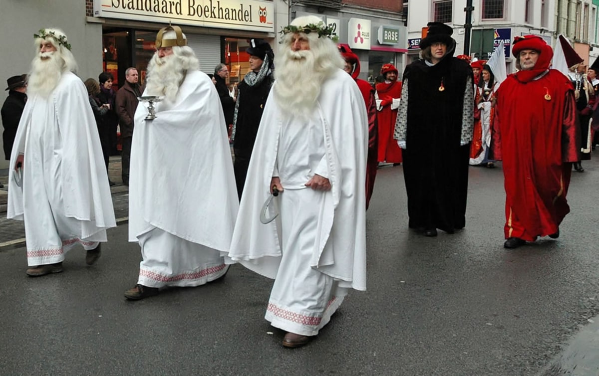 Krakelingen et Tonnekensbrand, Belgique