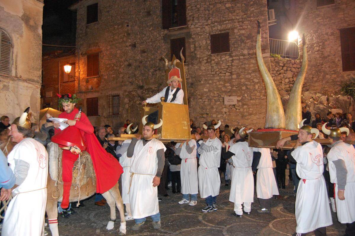 Festa del Cornuto, Italie